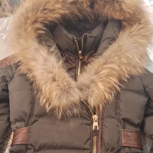 Chic Puffer Coat - Picture 3 of 5